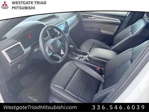Used 2023 Volkswagen Atlas Cross Sport SE image 6