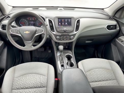 Used 2024 Chevrolet Equinox LS w/ Midnight Edition FWD image 17