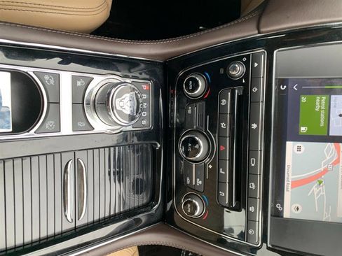Used 2016 Jaguar XJ L Portfolio image 34