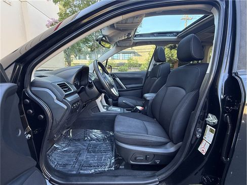 Used 2017 Subaru Forester 2.5i Premium AWD/4WD image 7