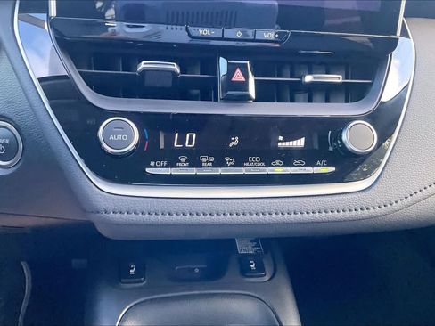 Used 2026 Toyota Corolla XLE FWD image 32