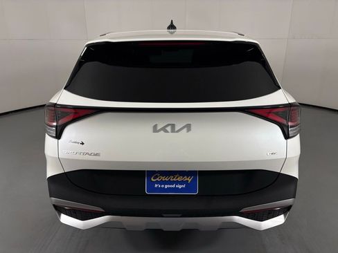 Used 2024 Kia Sportage LX AWD/4WD image 6