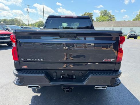 Used 2023 Chevrolet Silverado 1500 RST AWD/4WD image 3