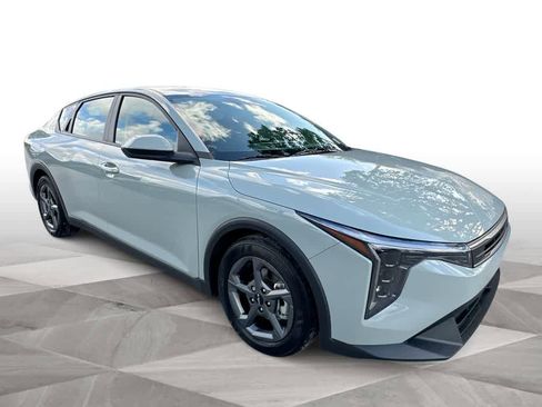Certified 2025 Kia K4 FWD image 2