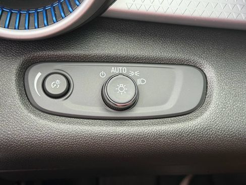 Used 2024 Chevrolet Trax LS FWD image 29