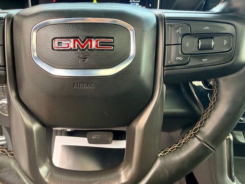 Used 2024 GMC Sierra 2500 AT4 w/ Technology Package AWD/4WD image 27