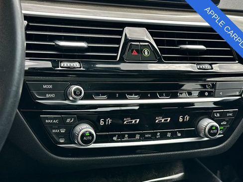 Used 2022 BMW 530i w/ Convenience Package RWD image 23