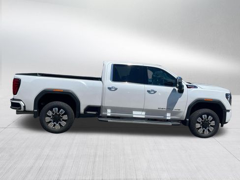 Used 2024 GMC Sierra 2500 Denali w/ Denali Reserve Package AWD/4WD image 2