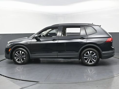 Used 2024 Volkswagen Tiguan S image 8