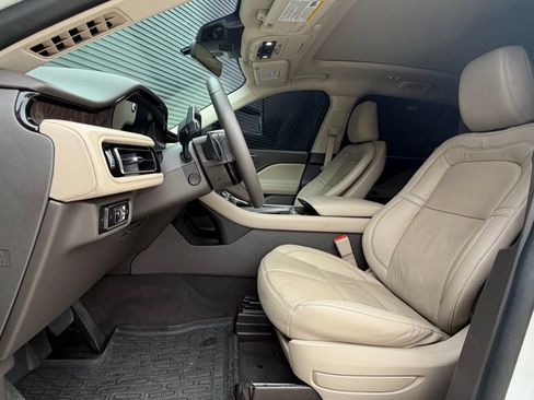 Used 2023 Lincoln Aviator Reserve w/ Elements Package Plus RWD image 4
