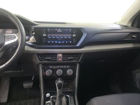 Used 2023 Volkswagen Taos SE w/ Panoramic Sunroof Package FWD image 7