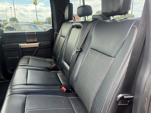 Used 2022 Ford F250 Lariat w/ Black Appearance Package AWD/4WD image 8