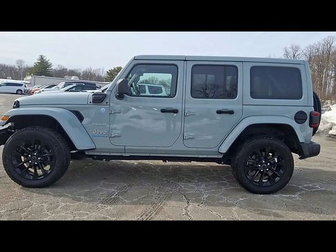 Used 2024 Jeep Wrangler Unlimited Sahara w/ Dual Top Group image 5