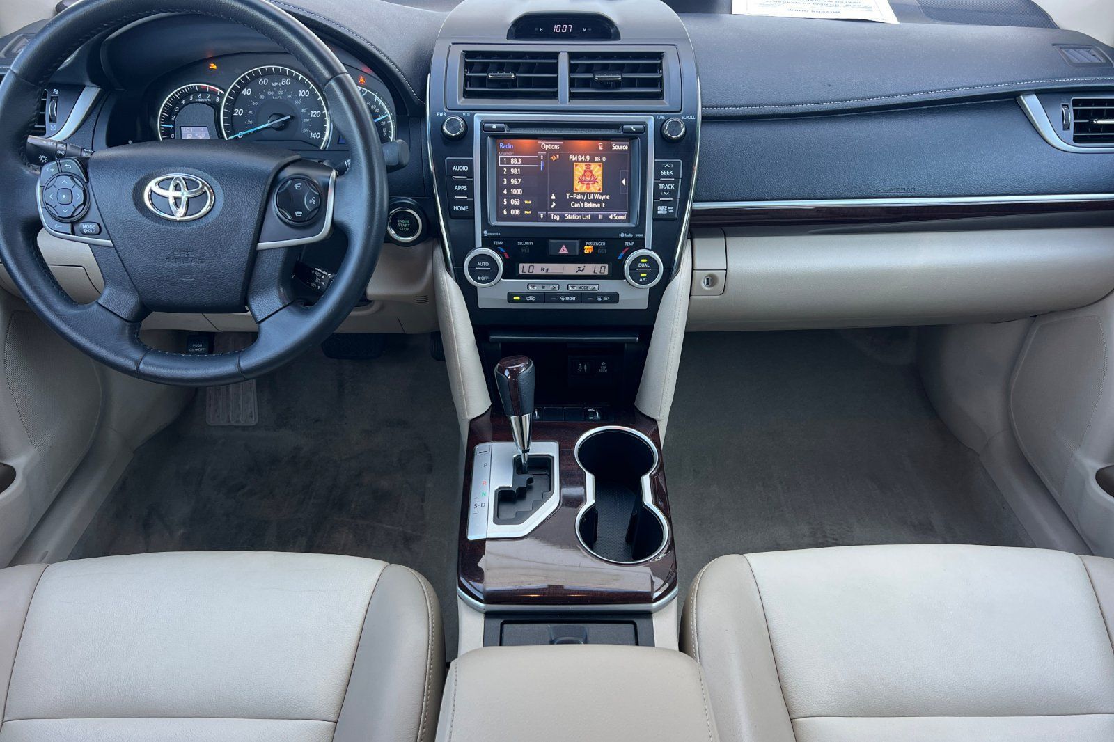 Used 2014 Toyota Camry XLE w/ Leather Package FWD image 13