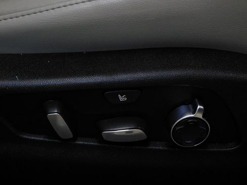 Used 2021 Cadillac XT4 Premium Luxury image 95