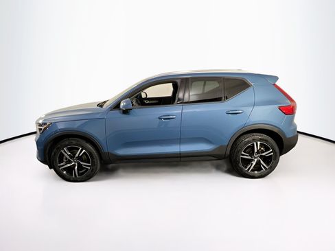 Used 2023 Volvo XC40 B5 Core w/ Convenience Package AWD/4WD image 8