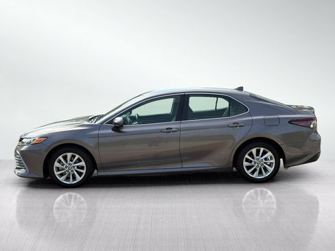 Used 2024 Toyota Camry LE FWD image 2