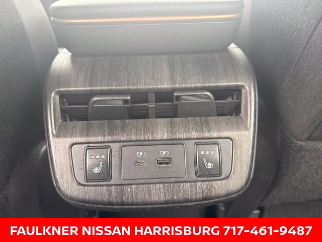 Used 2024 Nissan Ariya AWD image 13