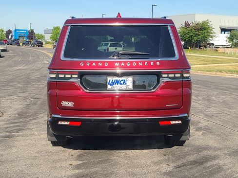 Used 2023 Jeep Grand Wagoneer Series II AWD/4WD image 3