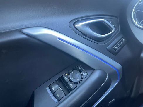 Used 2018 Chevrolet Camaro LT image 16