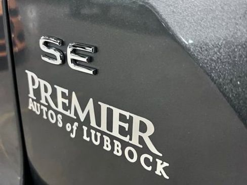 Used 2025 Volkswagen Atlas SE image 29