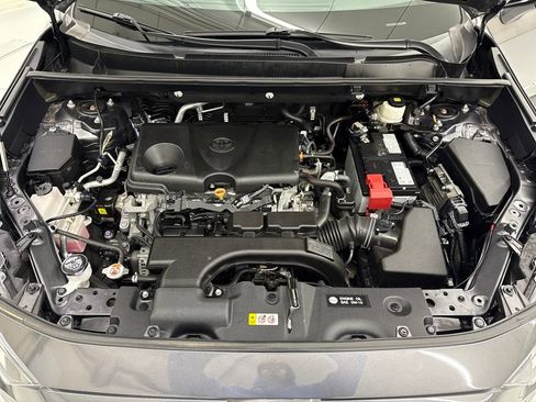 Used 2021 Toyota RAV4 XLE Premium image 10