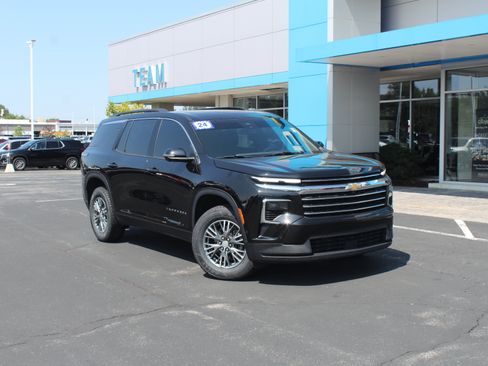 Certified 2024 Chevrolet Traverse LT w/ Enhanced Driving Package AWD/4WD image 5