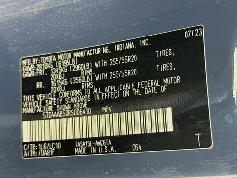 Certified 2024 Toyota Grand Highlander Limited AWD/4WD image 33