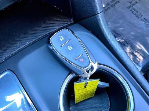 Used 2023 Chevrolet Equinox LT image 26