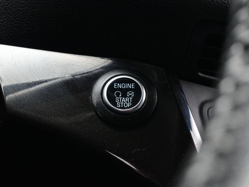 Used 2019 Ford Escape Titanium image 22