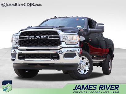 Used 2024 RAM 2500 Tradesman w/ Chrome Appearance Group