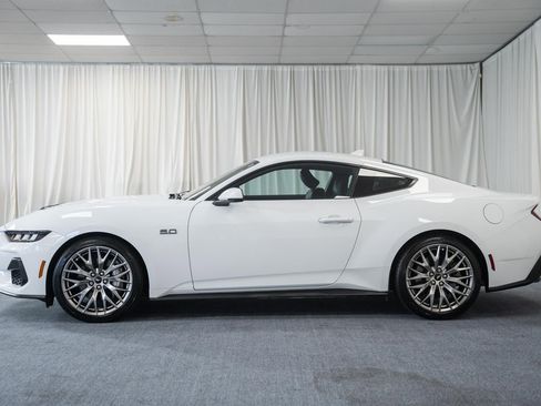 Used 2024 Ford Mustang GT Premium RWD image 5
