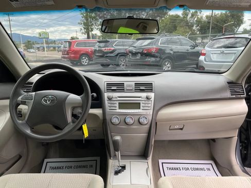 Used 2011 Toyota Camry LE FWD image 18