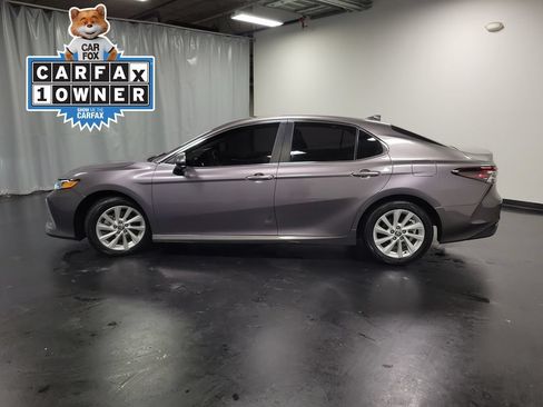 Used 2023 Toyota Camry LE FWD image 5