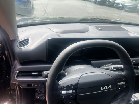 Used 2025 Kia K4 LXS image 30
