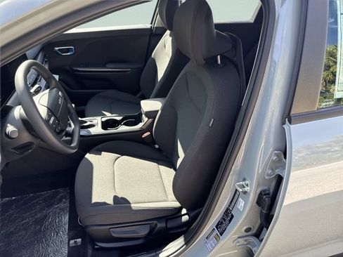 New 2026 Kia K4 FWD image 24