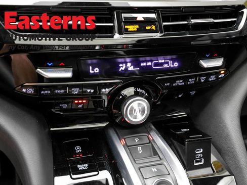 Used 2023 Acura MDX SH-AWD image 19