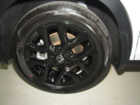 Certified 2025 Honda HR-V Sport image 24