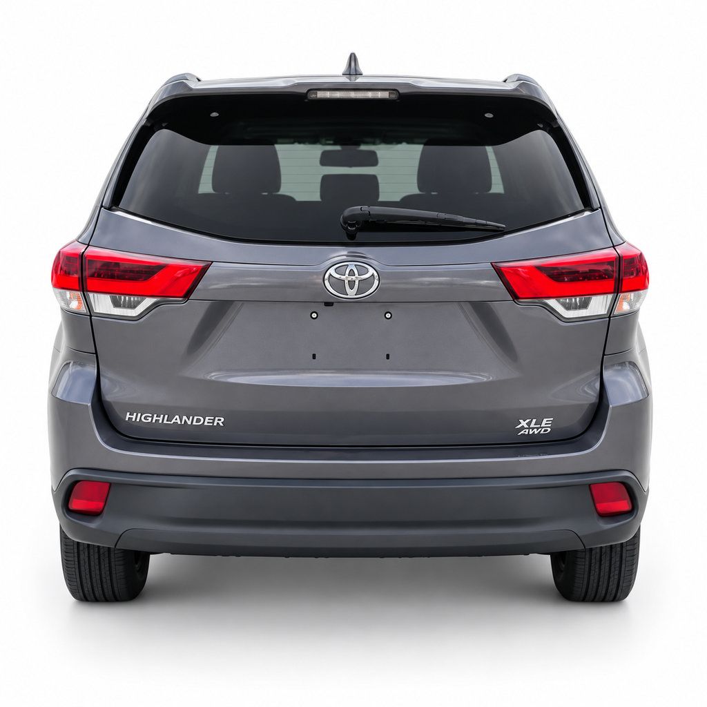 Used 2019 Toyota Highlander XLE AWD/4WD image 8