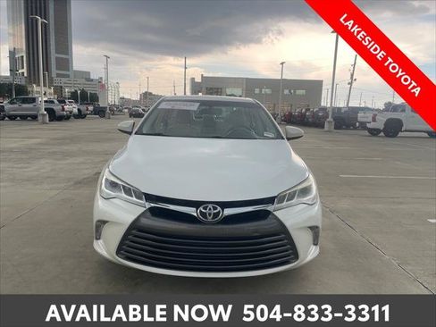 Certified 2017 Toyota Camry XLE FWD image 9