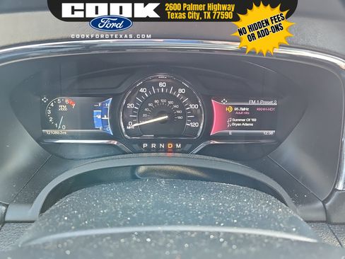 Used 2017 Lincoln Navigator Select image 9