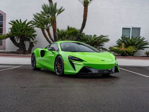 New 2026 McLaren Artura RWD image 29