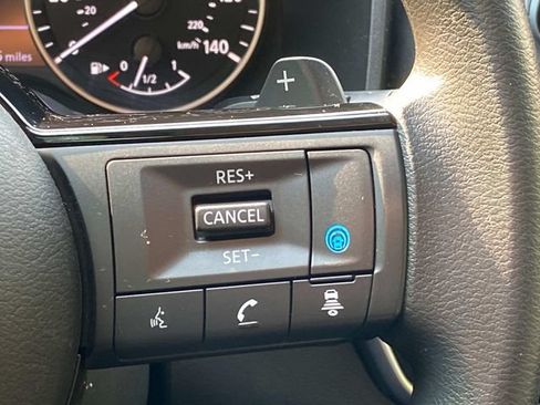 Used 2023 Nissan Rogue SV FWD image 19