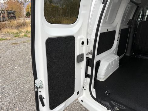 Used 2021 Nissan NV200 SV w/ Back Door Glass Package image 22