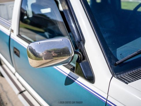 Used 1990 Chevrolet Silverado 3500 2WD Regular Cab image 63