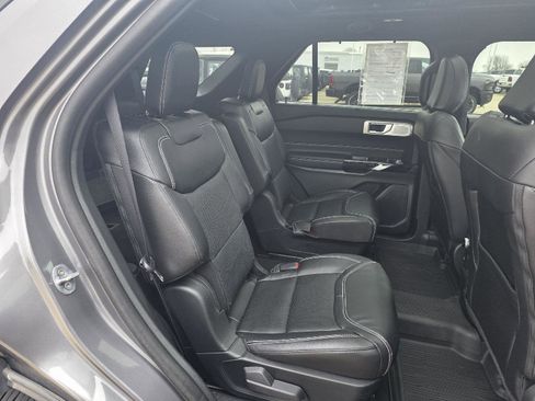 Used 2024 Ford Explorer ST w/ Equipment Group 401A image 17