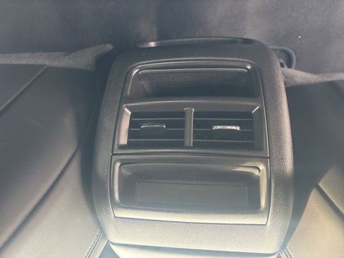 Certified 2022 Cadillac XT5 Premium Luxury image 30