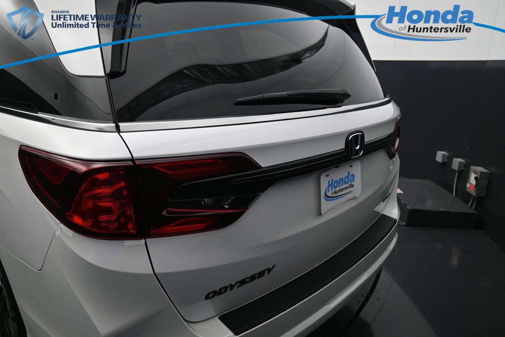 New 2027 Honda Odyssey Sport-L image 17