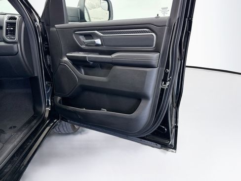 Used 2025 RAM 1500 Big Horn AWD/4WD image 33