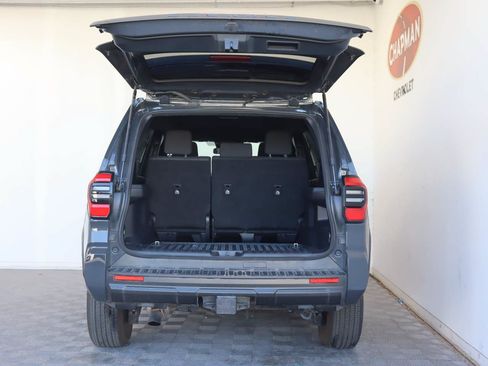 Used 2025 Toyota 4Runner SR5 AWD/4WD image 5